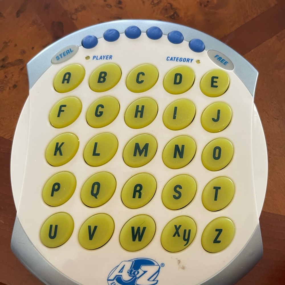 A to Z Electronic Handheld Game Keyboard - With Cards and Manual Family Game